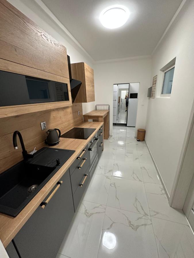 Apartmán Sunny House Three Bratislava Exteriér fotografie